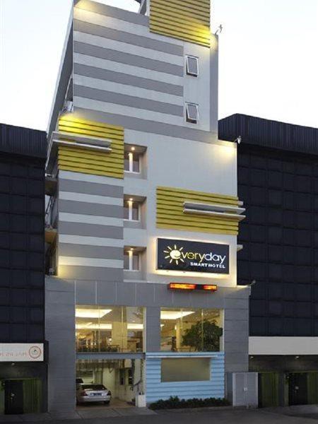 Nite & Day Jakarta - Mangga Besar Exterior foto